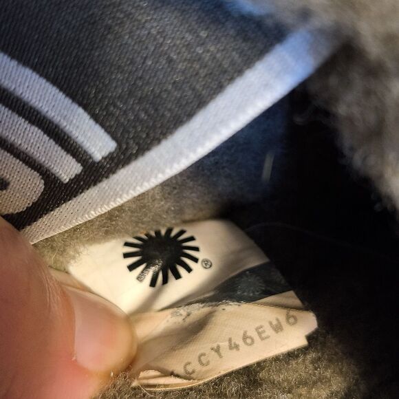 UGG slippers - Picture 5 of 5